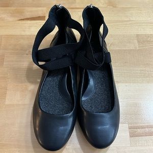 Boc Beatrix Ballet Flat Zipper Shoes Size 9 1/2